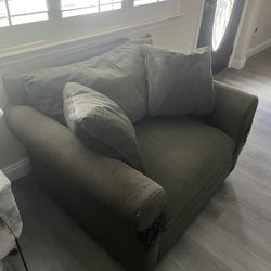 Free Loveseat Chair 
