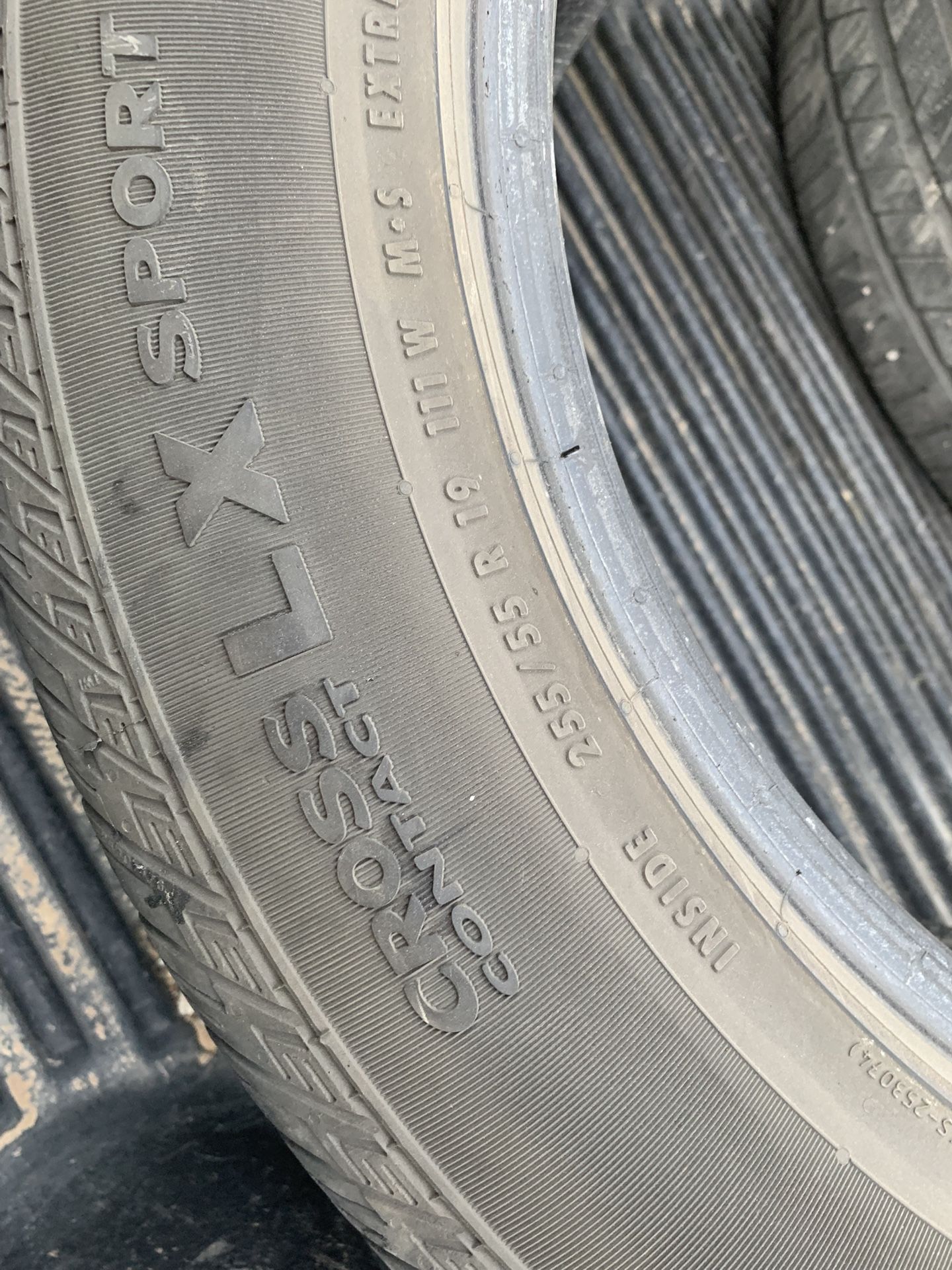 4. 255/55 R19 Tires