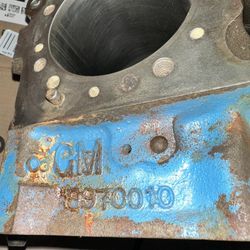 Chevy Chevrolet GM 010 Block SBC Small Block 4 Bolt