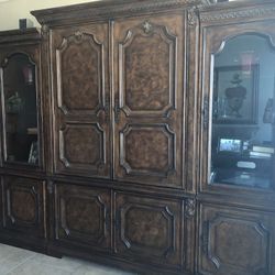 Entertainment center (Drexel Heritage ) 3 Pc Approx 11’ Across