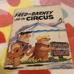 Vintage 1970’s Hanna Barbera Authorized Edition! Fred and Barney join the circus! Fred Flintstone Barney pebbles ! Free Surprise Gift With Purchase !