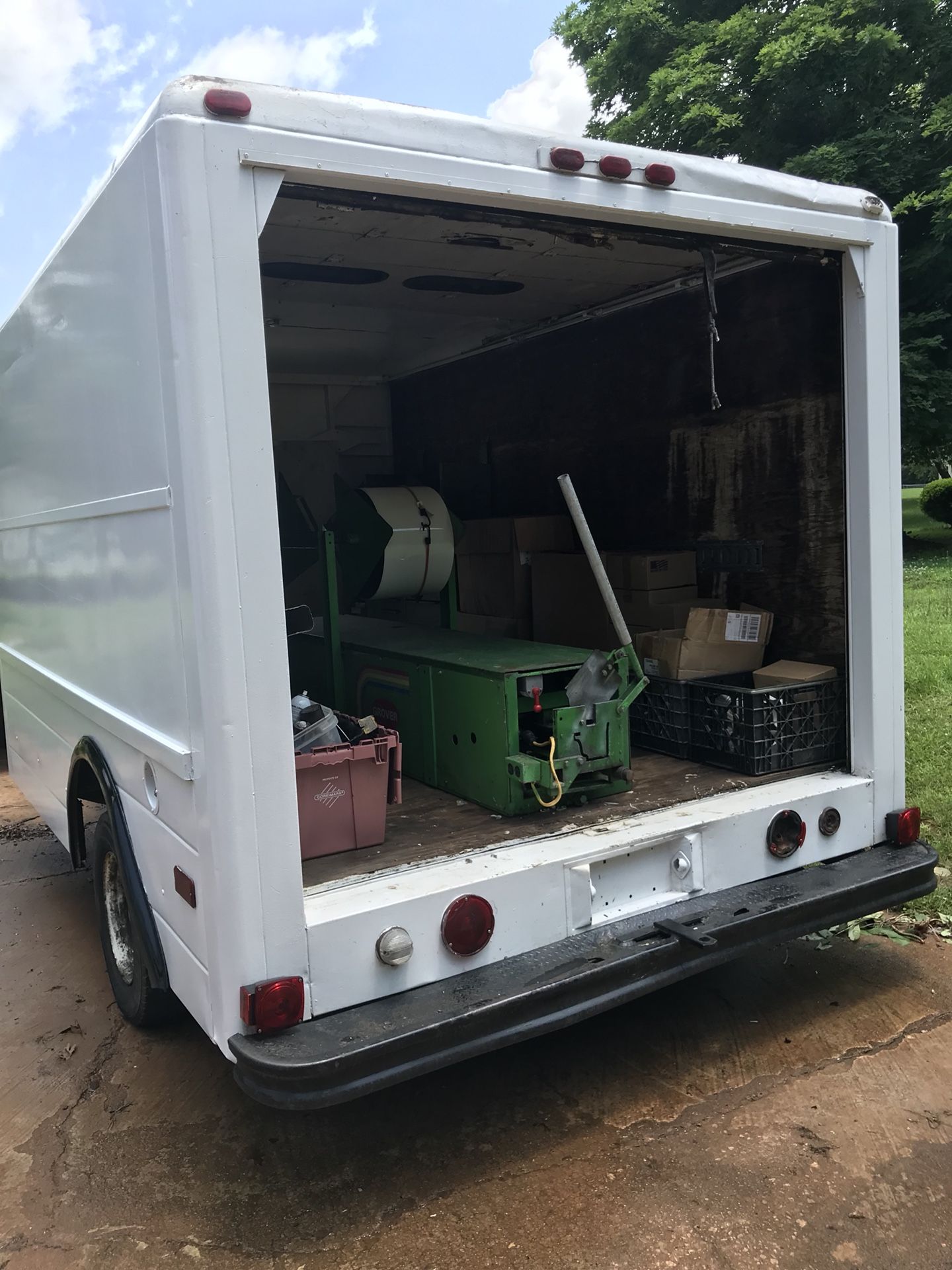 5” Seamless Gutter Machine w/custom 12ft box trailer