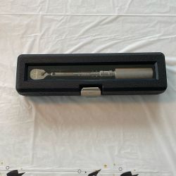 ICON TORQUE WRENCH -  3/8 Drive - 40-200 In Lb - LIKE NEW