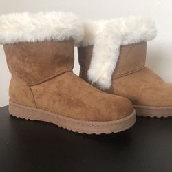 Almost New Winter Boots Size 8