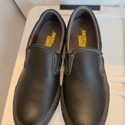 Brand New SIZE 6.5 Shoes For Crews 