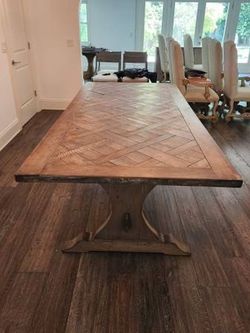 HD Buttercup Dining Table