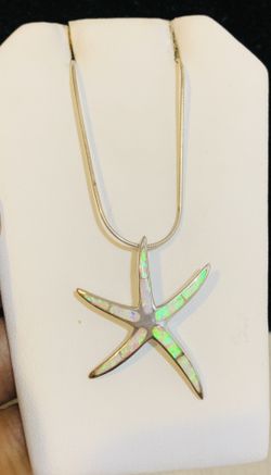 White opal in sterling silver pendant &silver chain