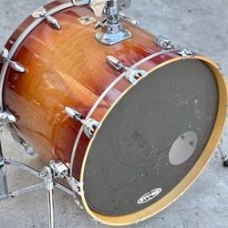 Gretsch Renown Maple Autumn Burst 22" Bass for Drum Set