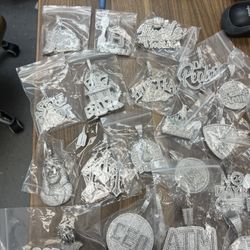 Iced out verity of pendants💥💥💥