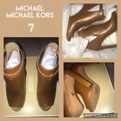 Michael Kors Lawson Leather Booties