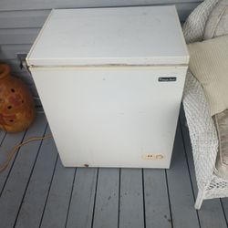 Magic Chef Freezer