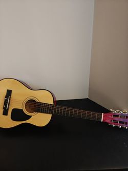 Acoustic guitar Webster Texas