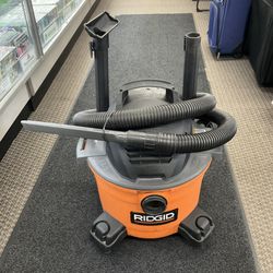 RIDGID 6 Gal 3.5 Peak HP Wet/Dry Shop Vac - WD06700