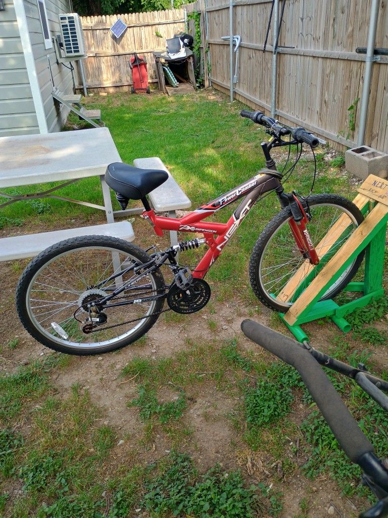 18 Spd Mountain Bike For Sale