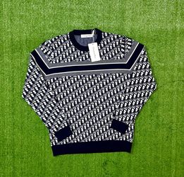 New luxury sweater, size L (small)