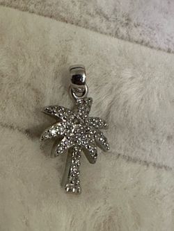 10k White gold diamond tropical palm pendant