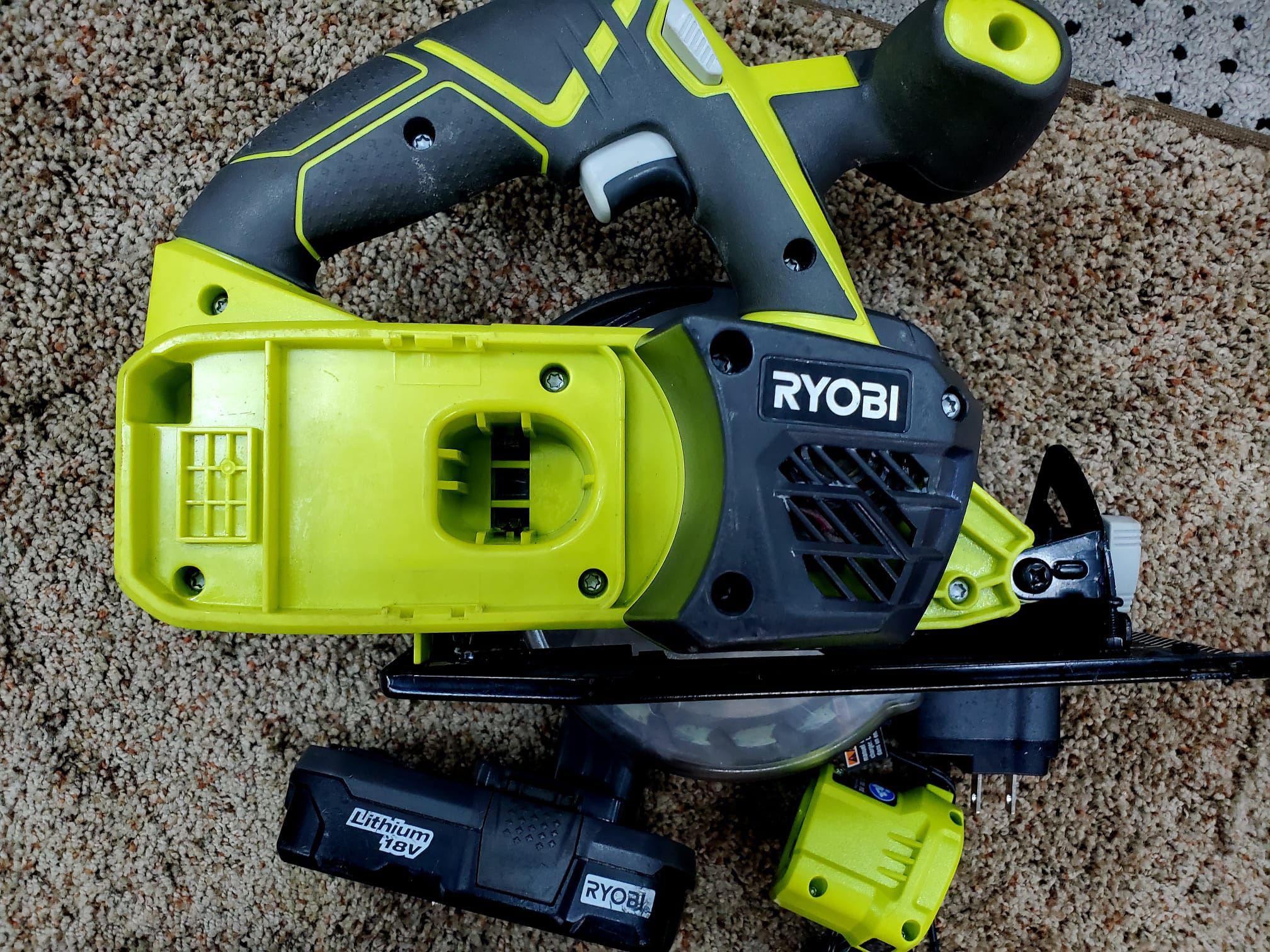 RYOBI ONE+ 18V Cordless 5 1/2 in. Circular Saw. with Battery and Charger 