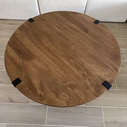 Round coffee table