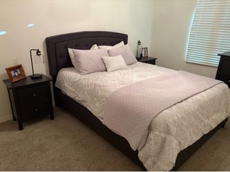 Queen Bedroom set-bed, dresser and 2 nightstands