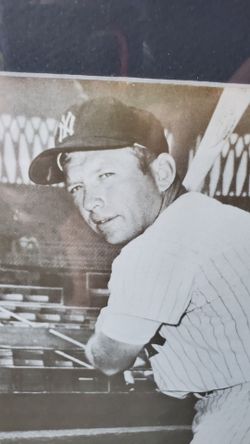Vintage MICKEY MANTLE PICTURE with wooden frame $30