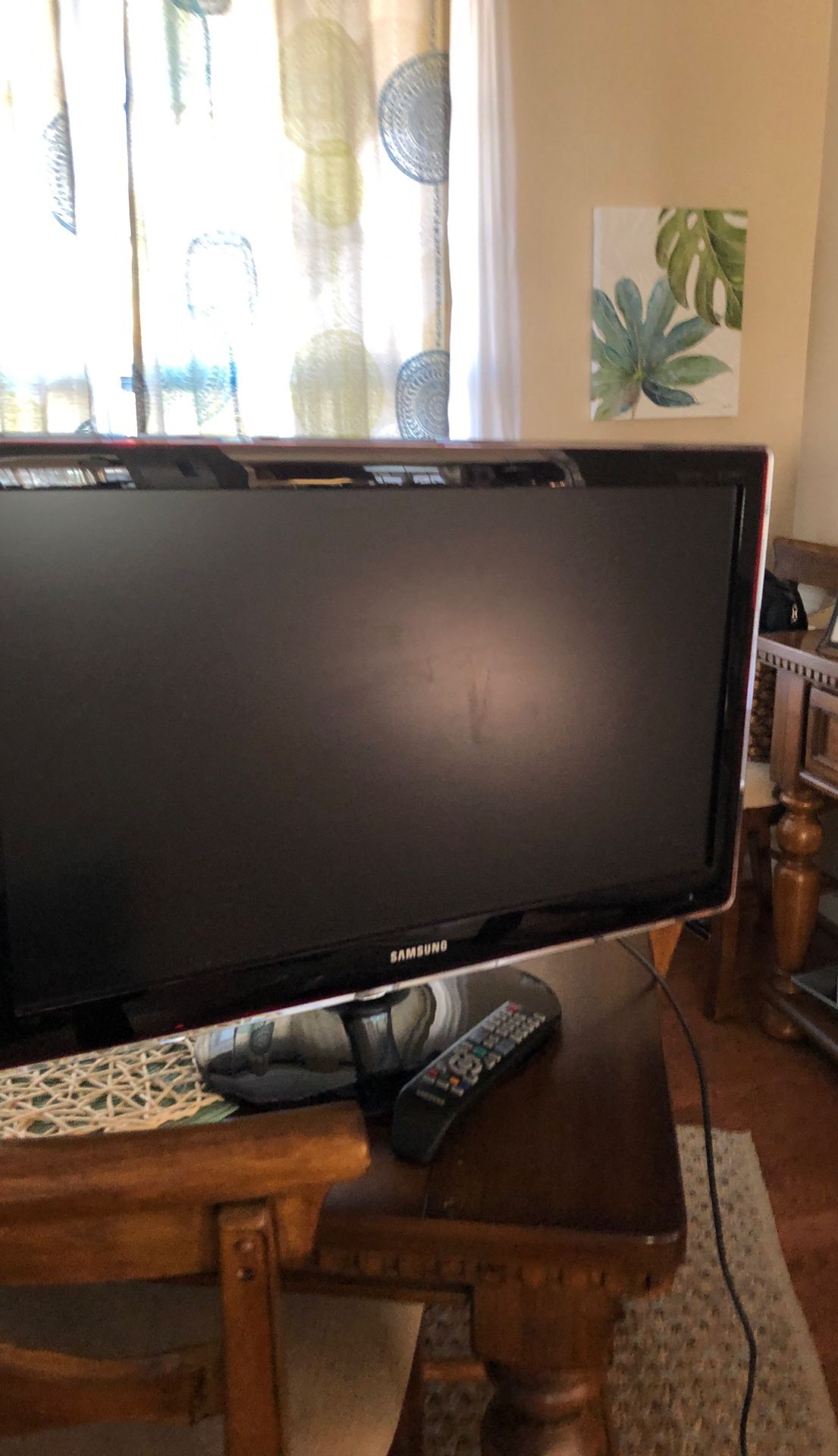 Samsung 27” HDTV TV or computer monitor