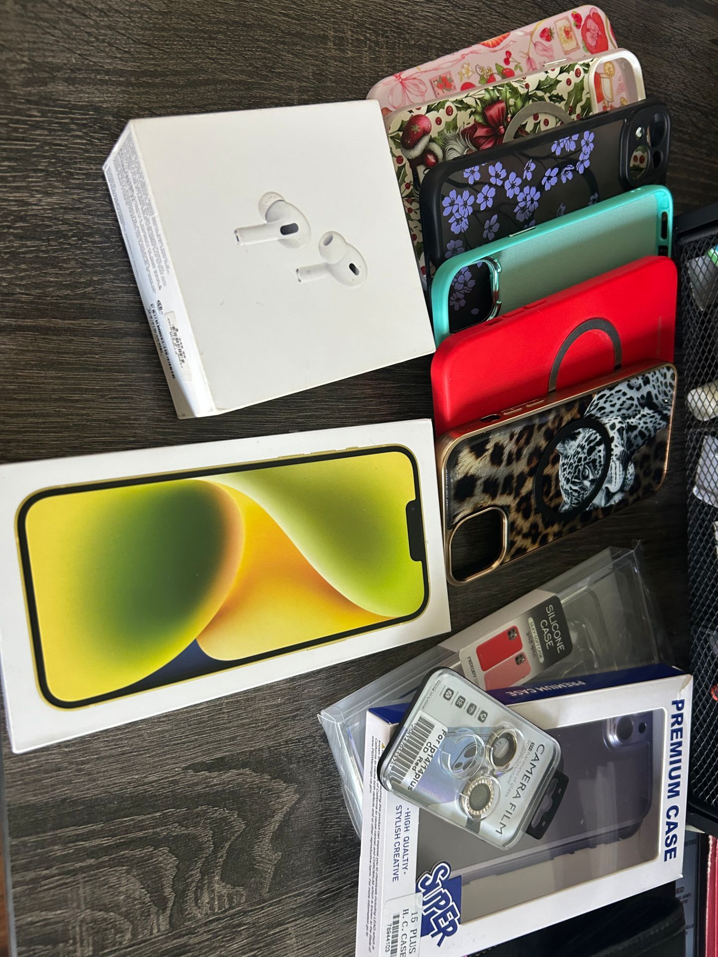iPhone 14 plus and Air pods pro