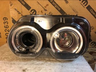 2015 2016 2017 2018 2019 2020 2021 Dodge Challenger Headlight  W/Air Catcher RH