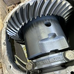 Boss Mustang Gears 8.8.  373 Posi  from 2013 700 miles 