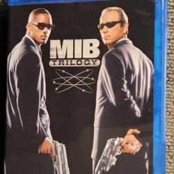 Men In Black  MIB TrilTril3-Disk Set BLU-RAY $4