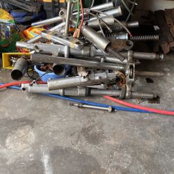 Harley Davidson front end parts wide glide narrow glide one complete extra legs springs we’re not building anymore