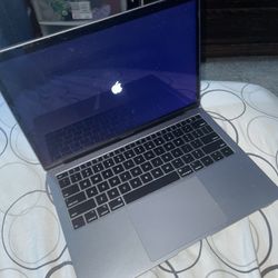 MacBook Air 2019 - $450 OBO