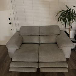 Dual Power Recliner Loveseat, USB Ports, Manual Ratchet Headrests