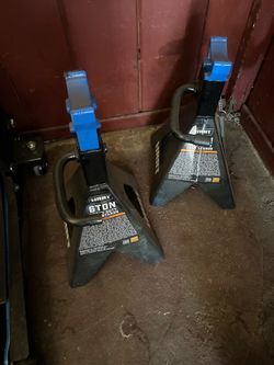Jack stands