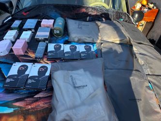 Essential hoodies & shorts