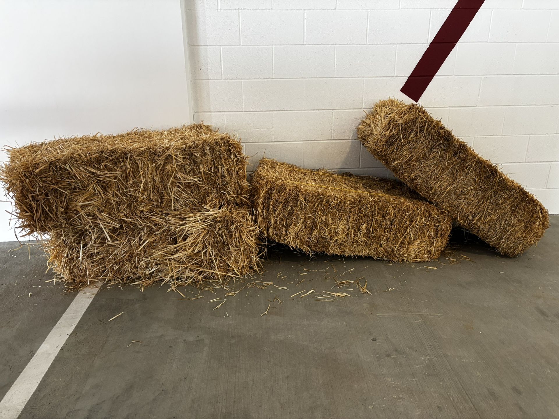 4 Bundles Of Hay
