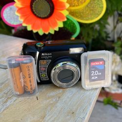Nikon Coolpix L1 Digital Camera