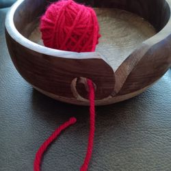 $12🎄Wooden Yarn Bowl. 7"x 3"