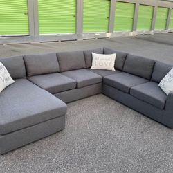 FREE DELIVERY AND INSTALLATION - Claire Full Pullout Tux Chaise Sectional in Posh Smoke Gray Color