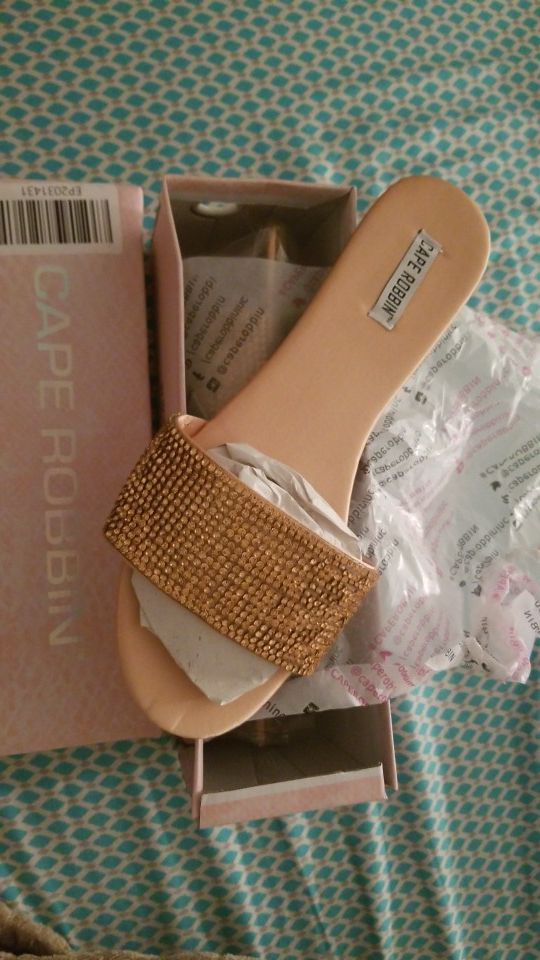 Fashion nova stuntin on these toes in color rose gold for Sale in West Palm  Beach, FL - OfferUp