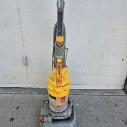 Dyson DC14 Bagless All Floors Upright Vacuum 