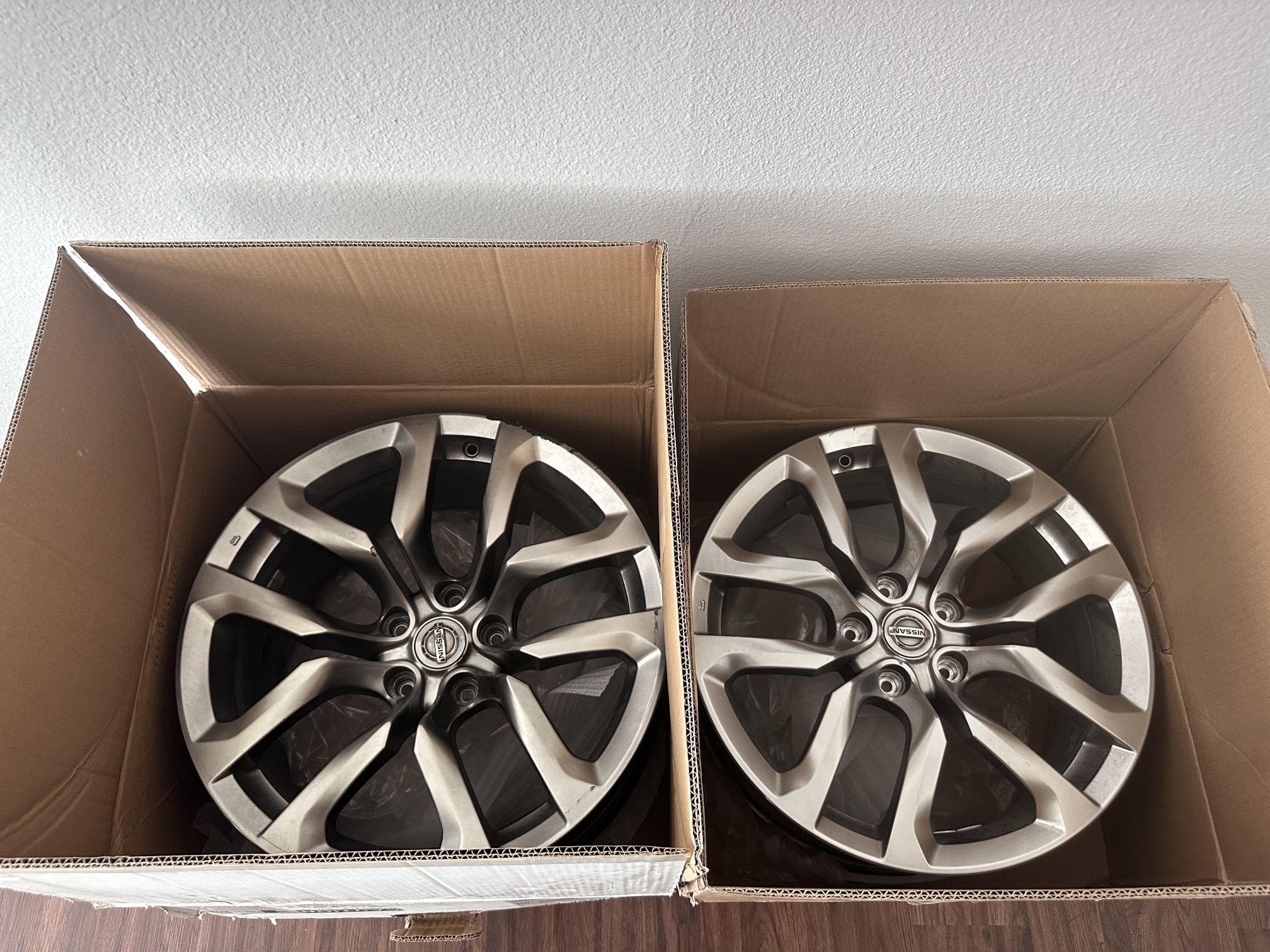 Stock Nissan 370z Wheels