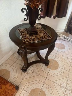 Side and Center Table - Mesas