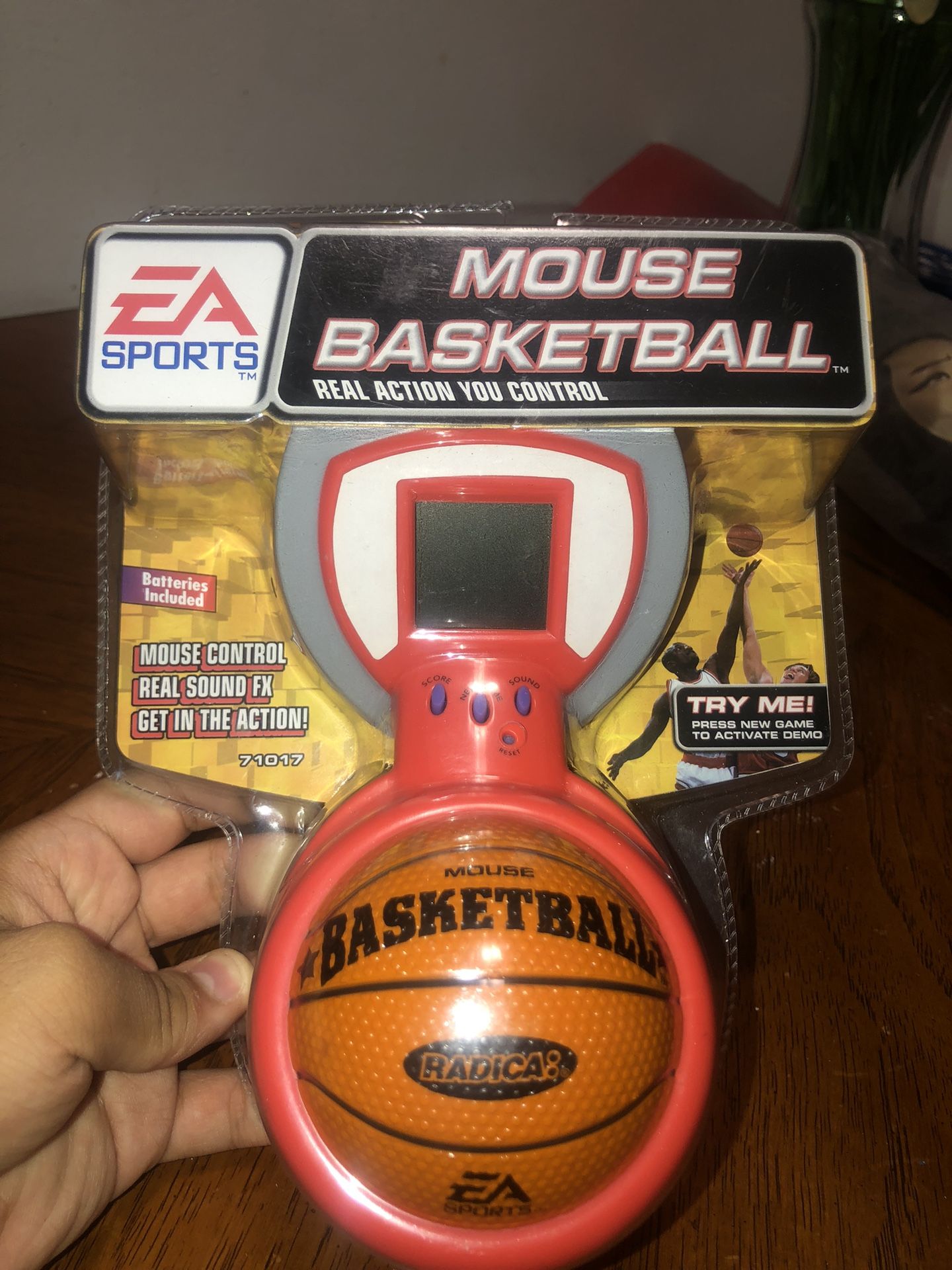 Brand New Sealed 2000 Radica EA Sports Mouse Basketball Handheld Electronic Game