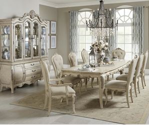 Elsmere Antique Gray Rectangular Extendable Dining Room Set