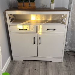Kitchen cabinet