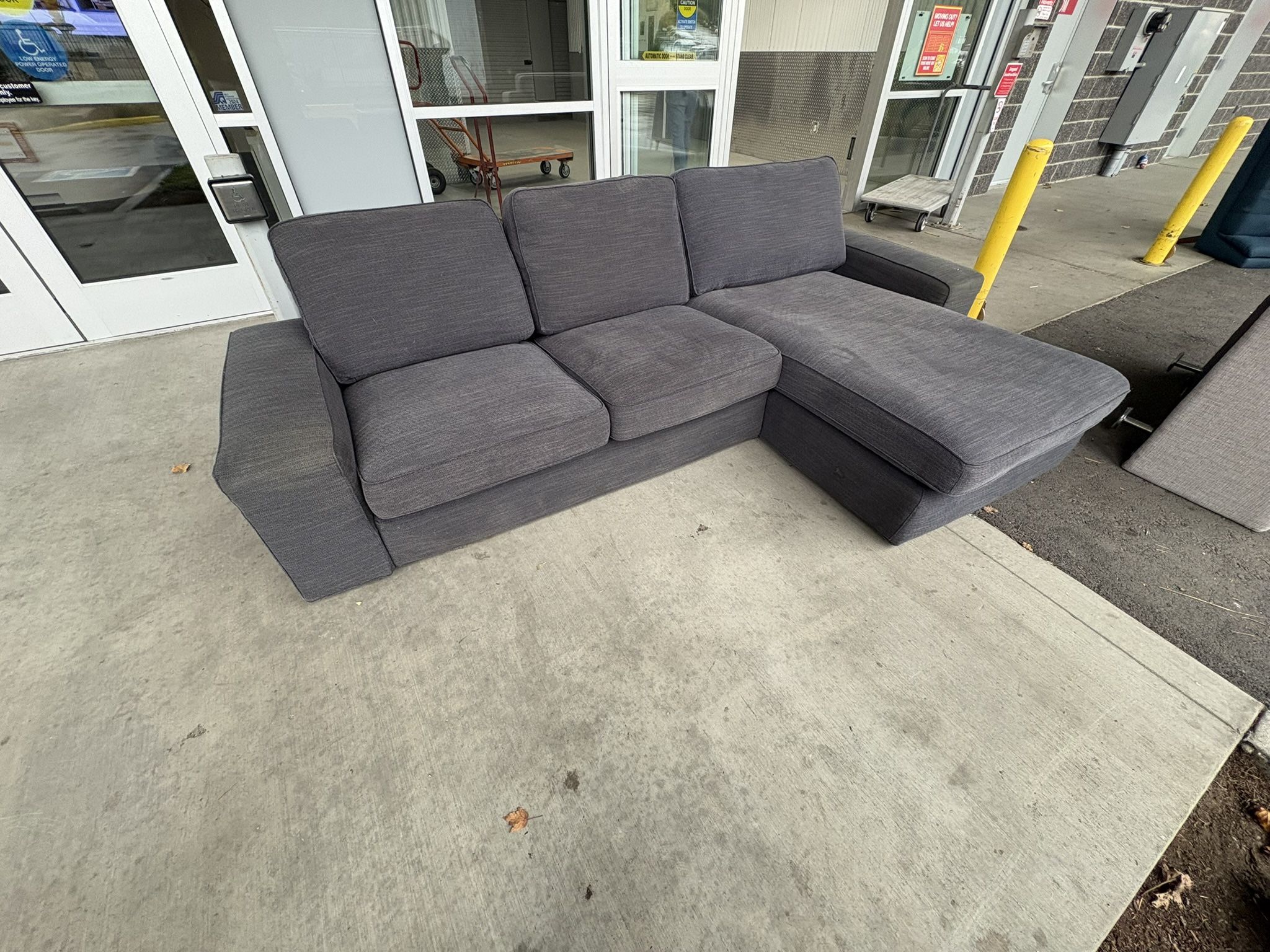 Modern Grey Sectional w/ Right Chaise — Clean + Comfy “WE DELIVER”