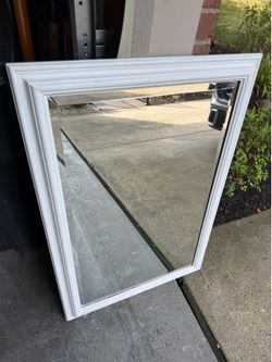 Carolina Mirror Company XL White Framed Wall Mirror in great shape! High Quality and 38x26”