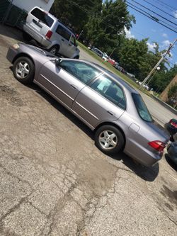 2000 Honda Accord loaded
