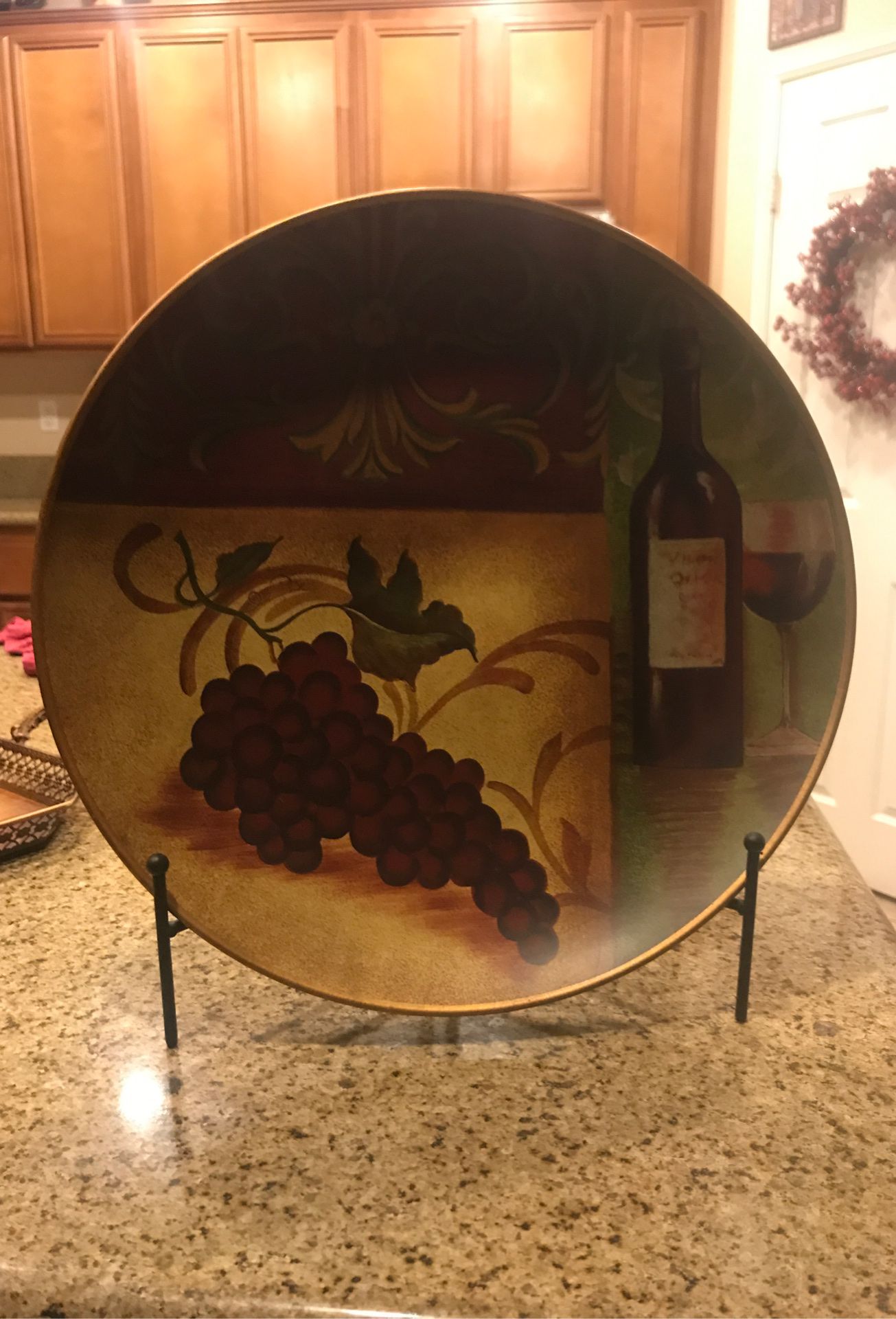 Wine plate display