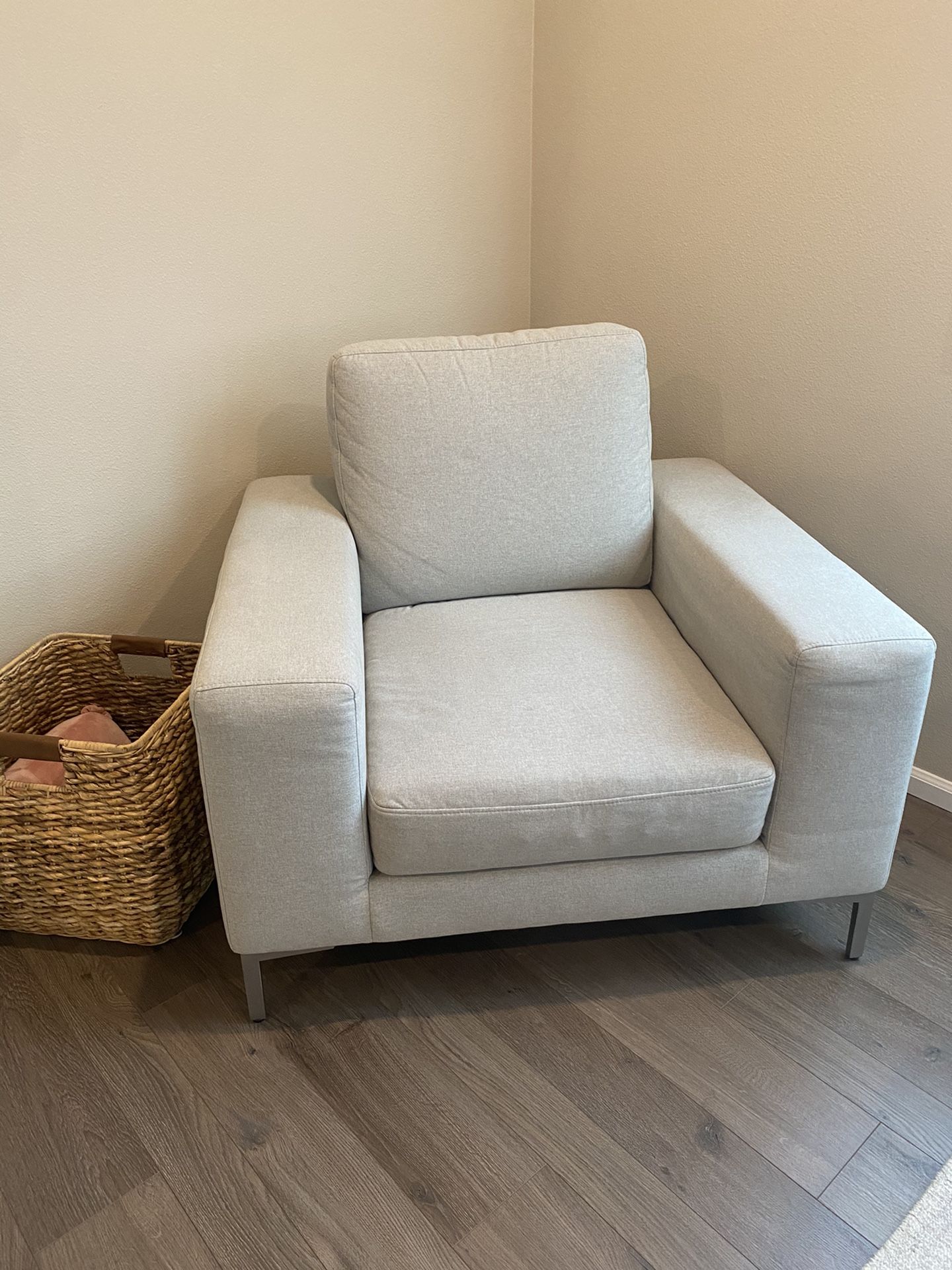 Dania Couch With Loveseat